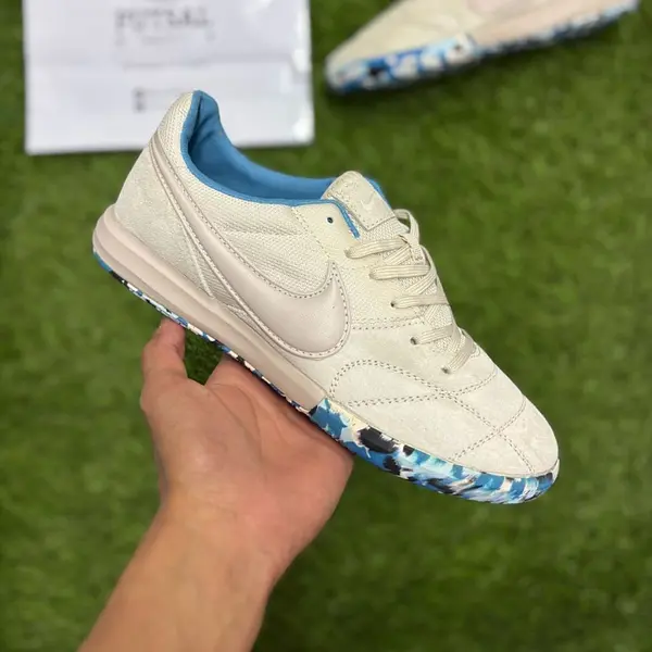 Nike Premier Beige