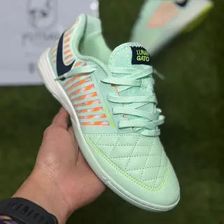 Lunar Gato Verde Menta