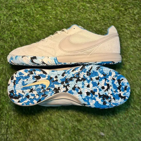 Nike Premier Beige