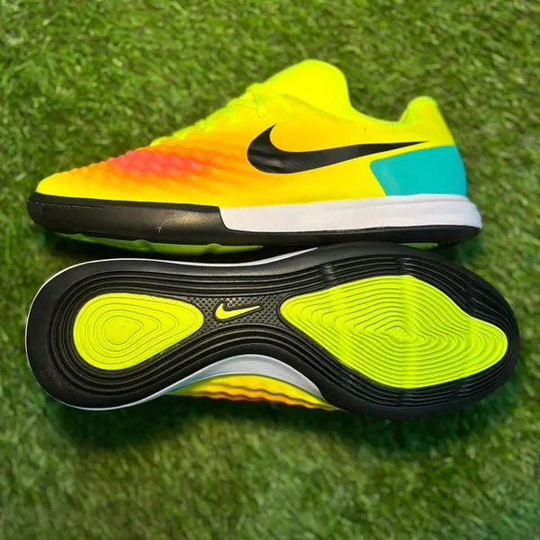 Nike Magistax Colores