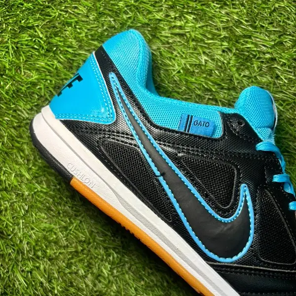 Nike Gato Negra Azul
