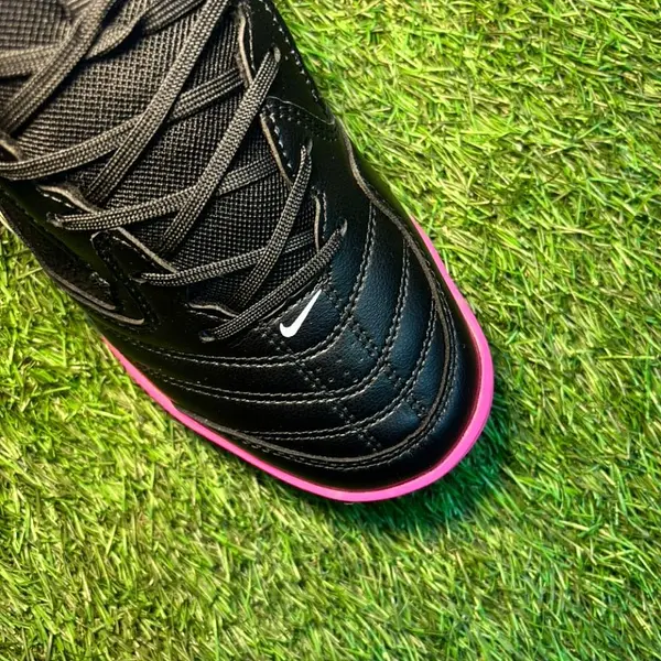 Nike Gato Negra Fucsia
