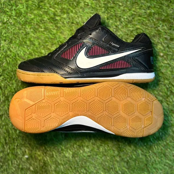 Nike Gato Negro Rosado