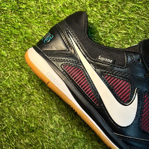 Nike Gato Negro Rosado