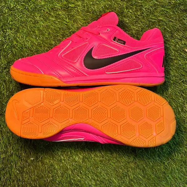 Nike Gato Rosada