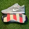 Nike Gato Gris
