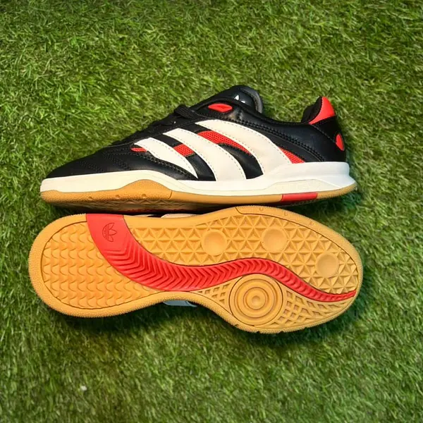 Adidas Predator Mundial Negra