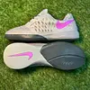 Lunar Gato Gris Morado