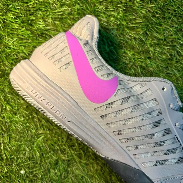 Lunar Gato Gris Morado