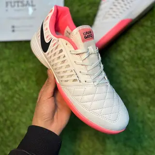 Lunar Gato Blanca Rosada