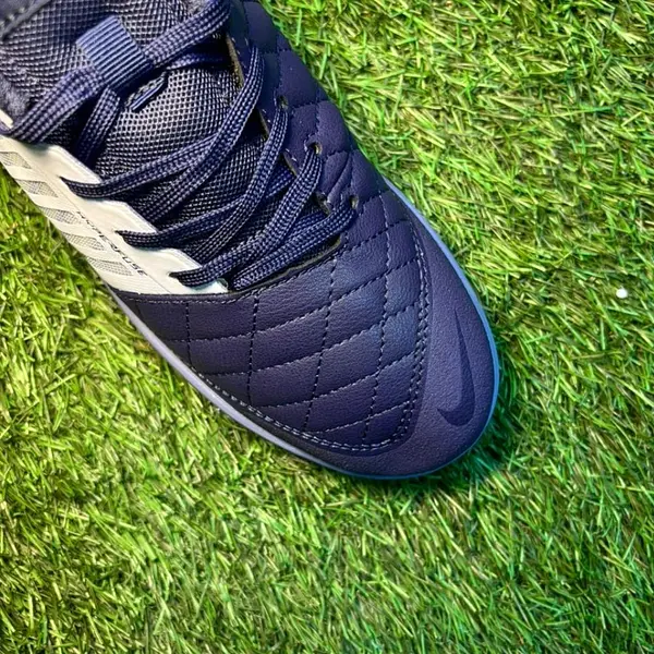 Lunar Gato Blanco Morado