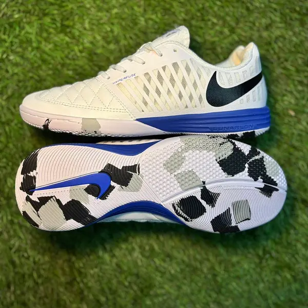 Lunar Gato Blanco Militar