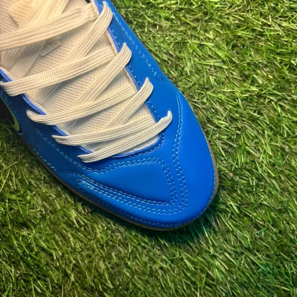 Nike Tiempo Azul Claro