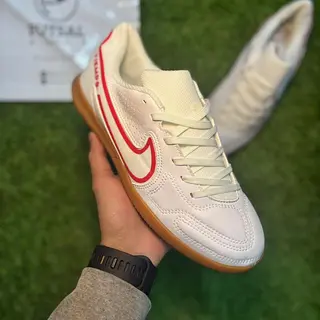 Nike Tiempo