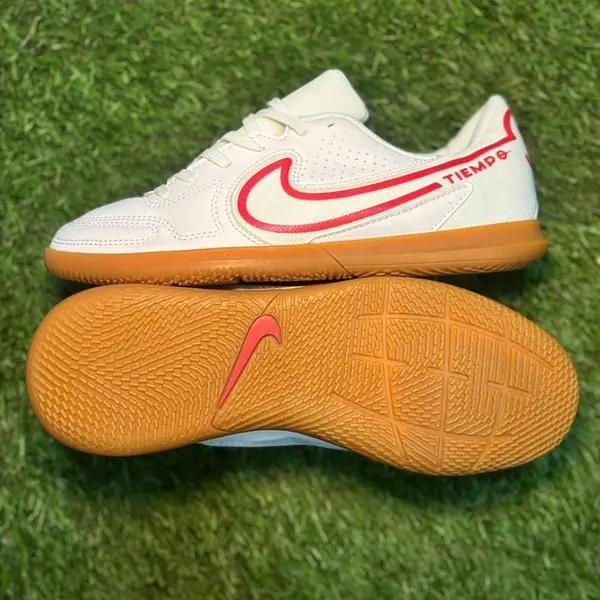 Nike Tiempo