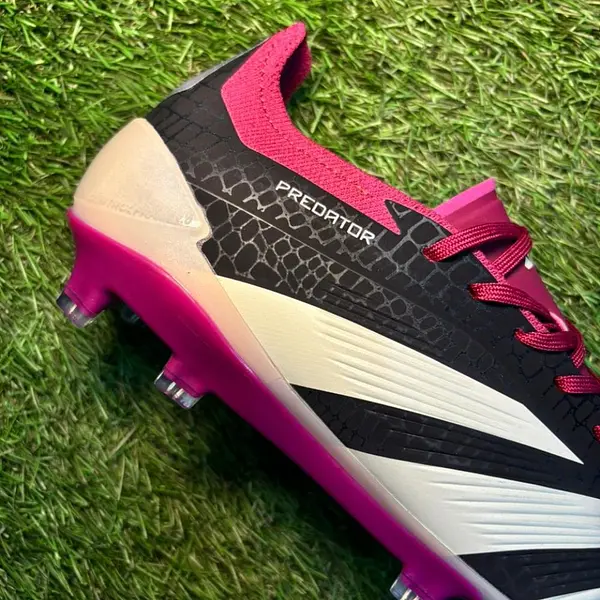 Predator 24 Negro Morado