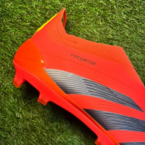 Predator 24 Naranja Sin Cordones