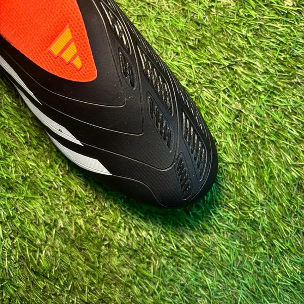 Predator 24 Negro Naranja Sin Cordones