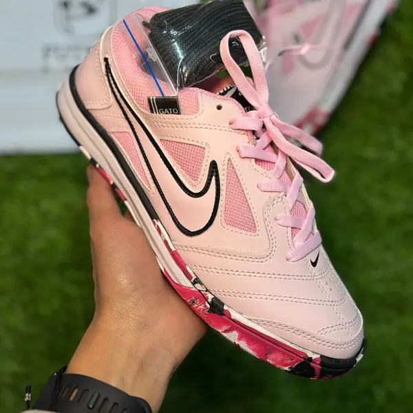 Gato Militar Rosa
