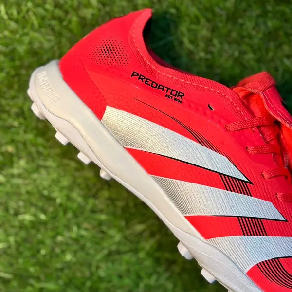 Predator 24 Rojo Lengua Torretin