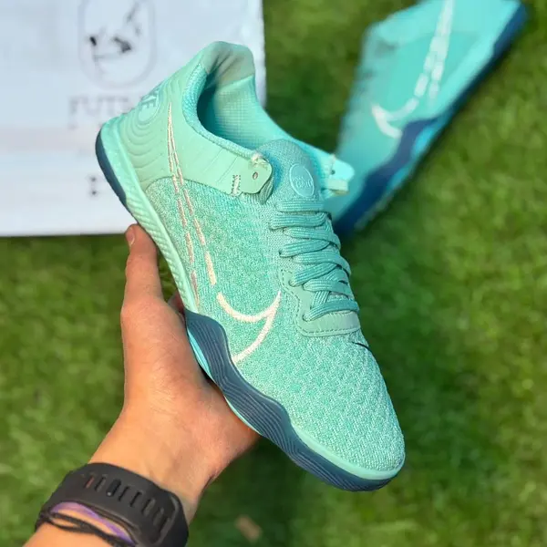 Gato React Verde