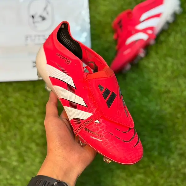 Predator 24 Rojo